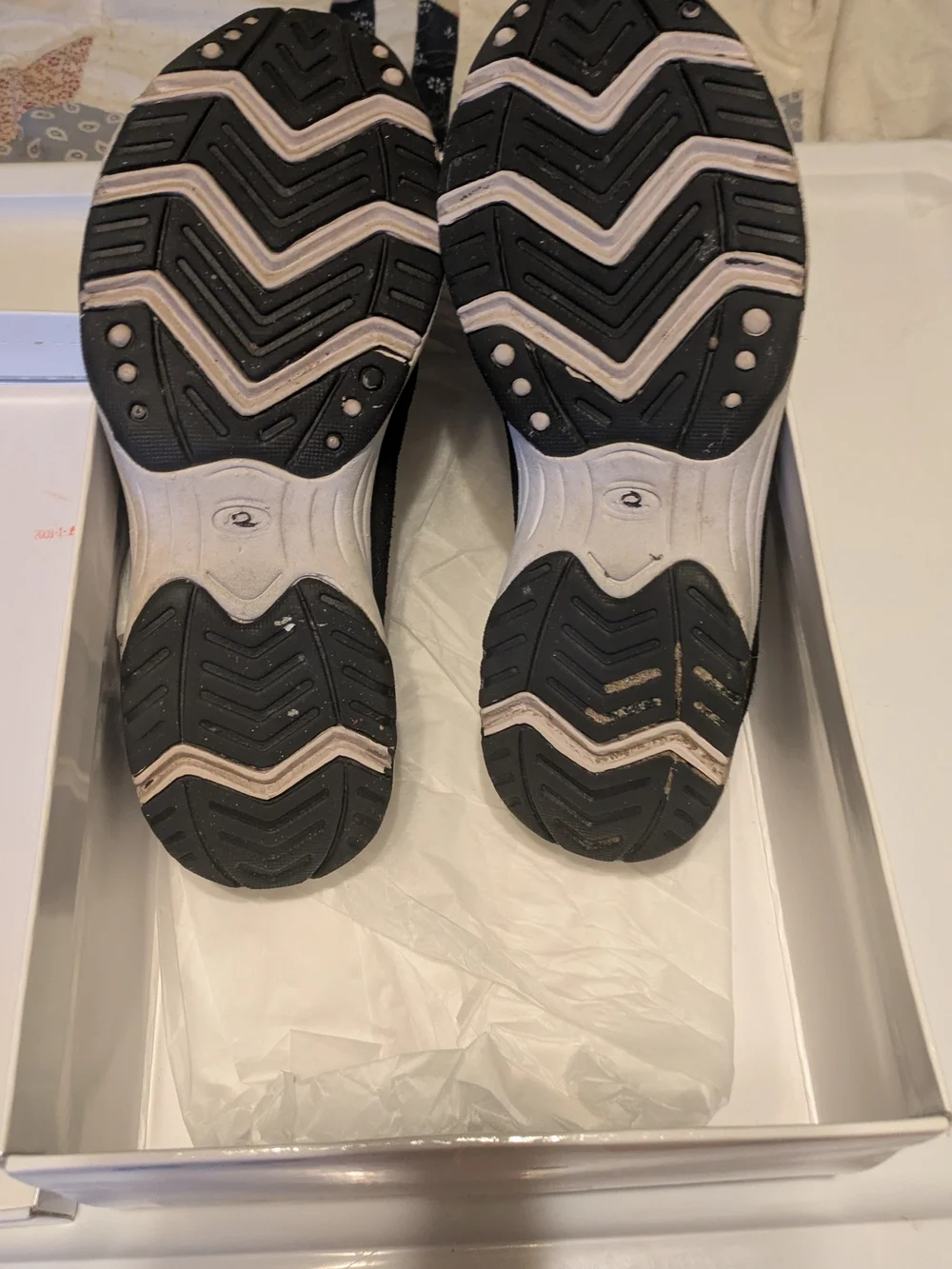 Easy Spirit Black Slip-On Mesh/Suede Clogs - Picture 7 of 10